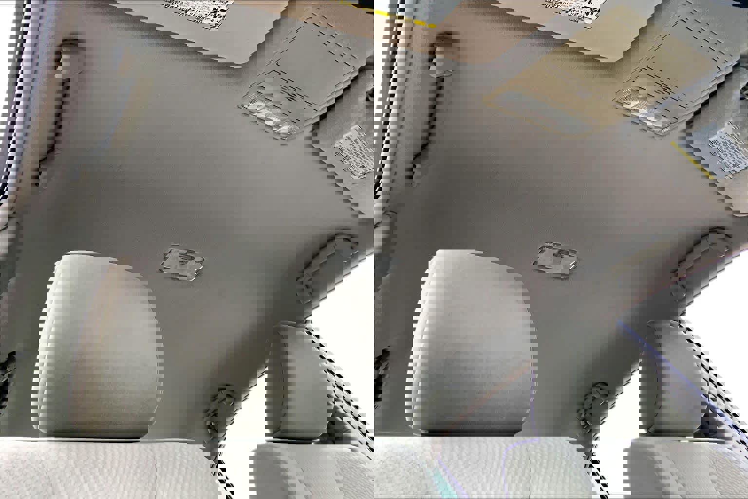 Used 2011 Toyota Camry LE FWD image 13