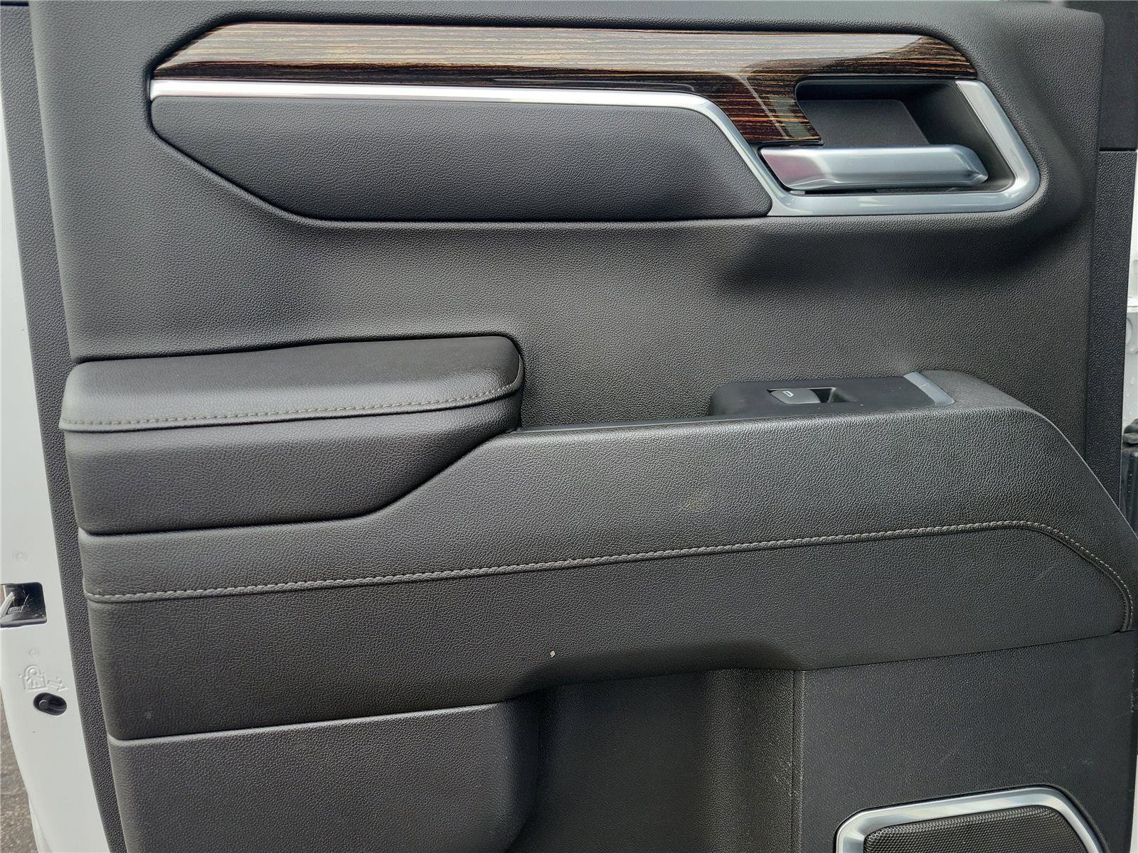 Used 2023 GMC Sierra 1500 Elevation image 13