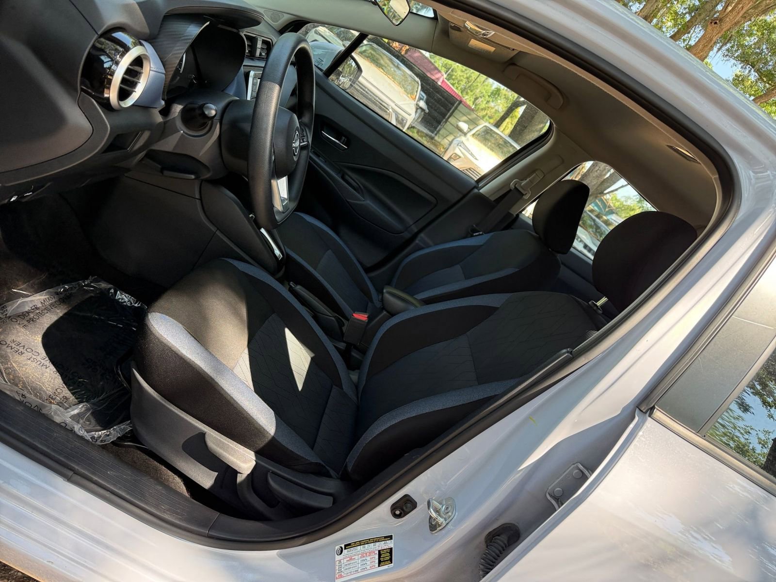 Used 2025 Nissan Versa SV FWD image 23