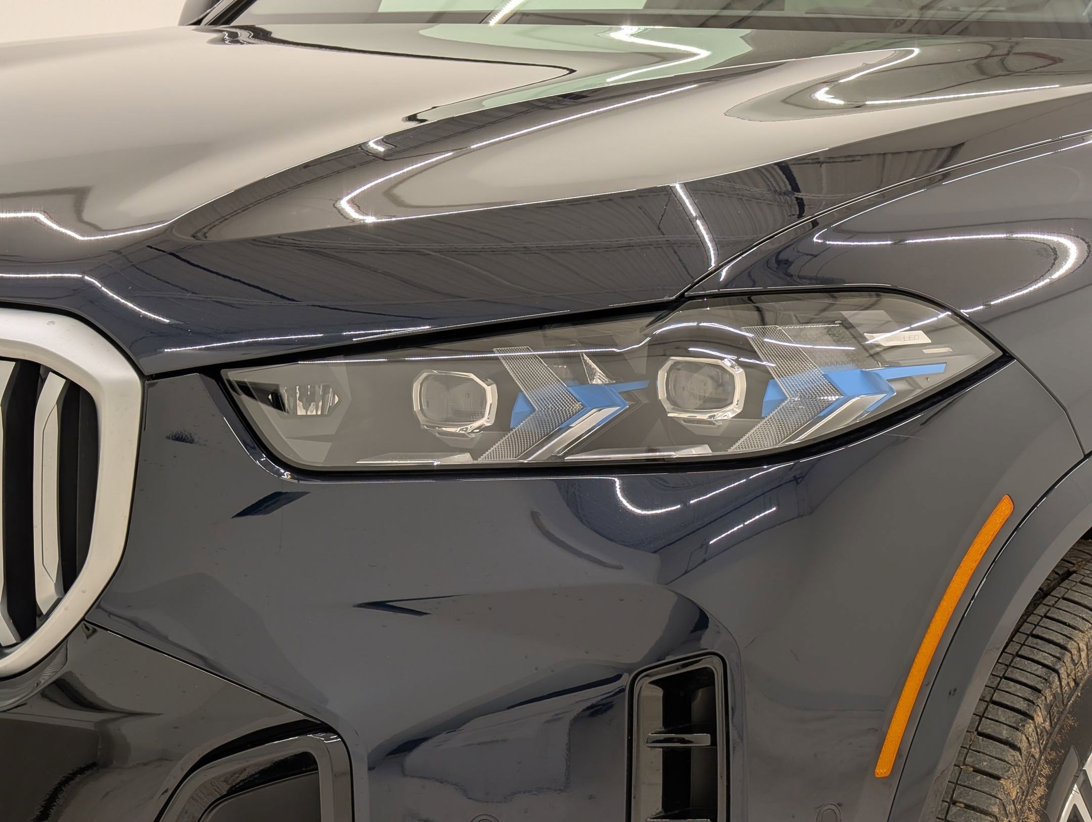 Certified 2025 BMW X5 xDrive40i w/ M Sport Package image 11