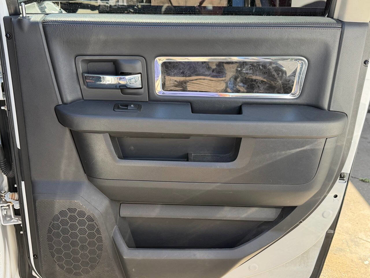Used 2011 RAM 2500 Longhorn w/ HD Snow Plow Prep Group AWD/4WD image 14