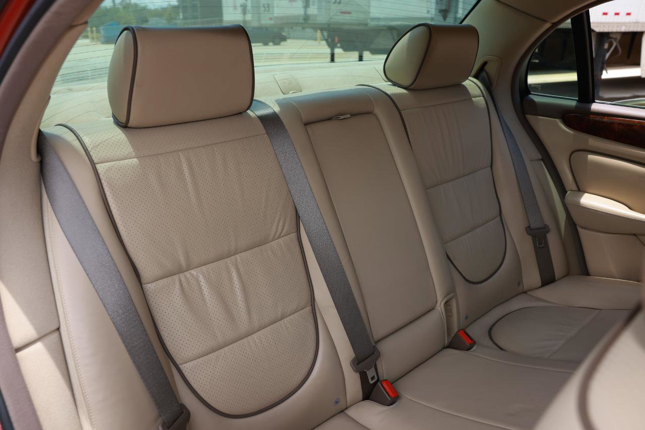 Used 2008 Jaguar XJ8 RWD image 14