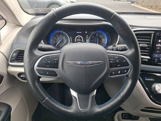 Used 2021 Chrysler Pacifica Touring-L image 19