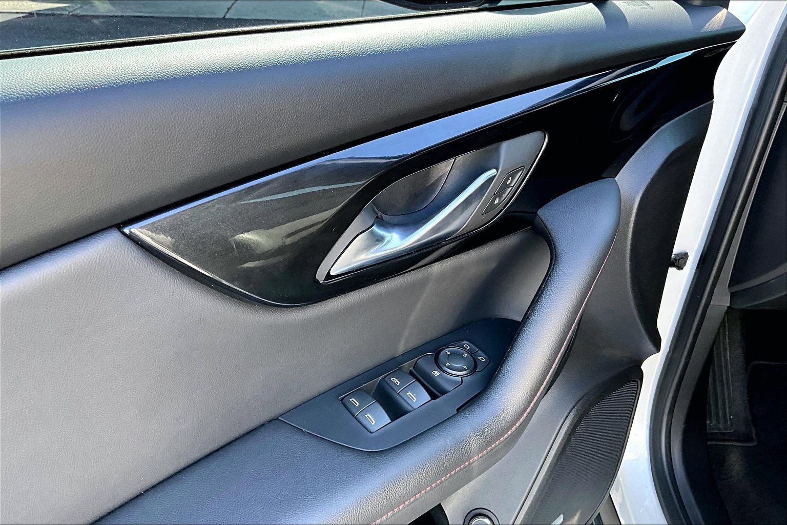 Certified 2023 Chevrolet Blazer RS FWD image 20