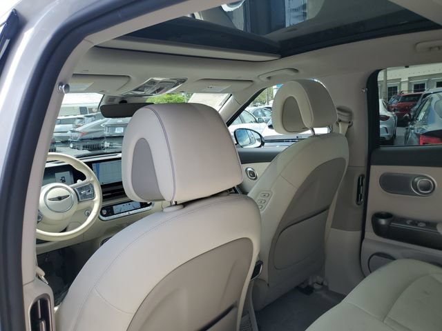 Used 2023 Genesis GV60 Advanced AWD/4WD image 26