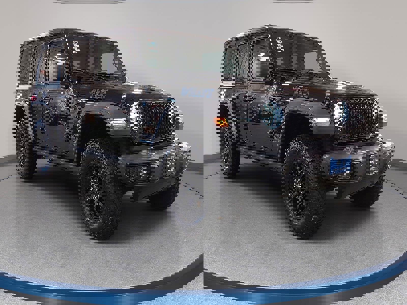 Used 2025 Jeep Wrangler Willys image 3