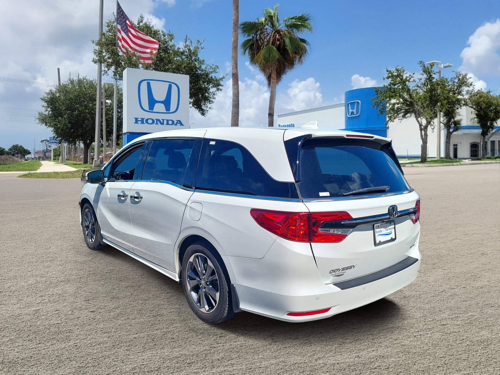 Used 2022 Honda Odyssey Elite image 5