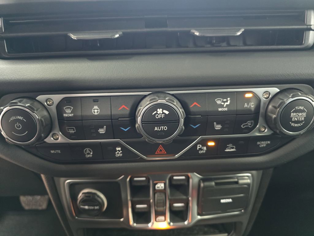 New 2026 Jeep Wrangler Sahara image 21