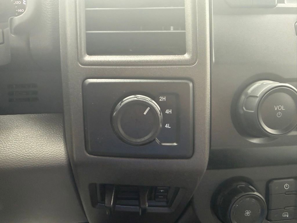Used 2022 Ford F250 XL w/ Power Equipment Group image 18
