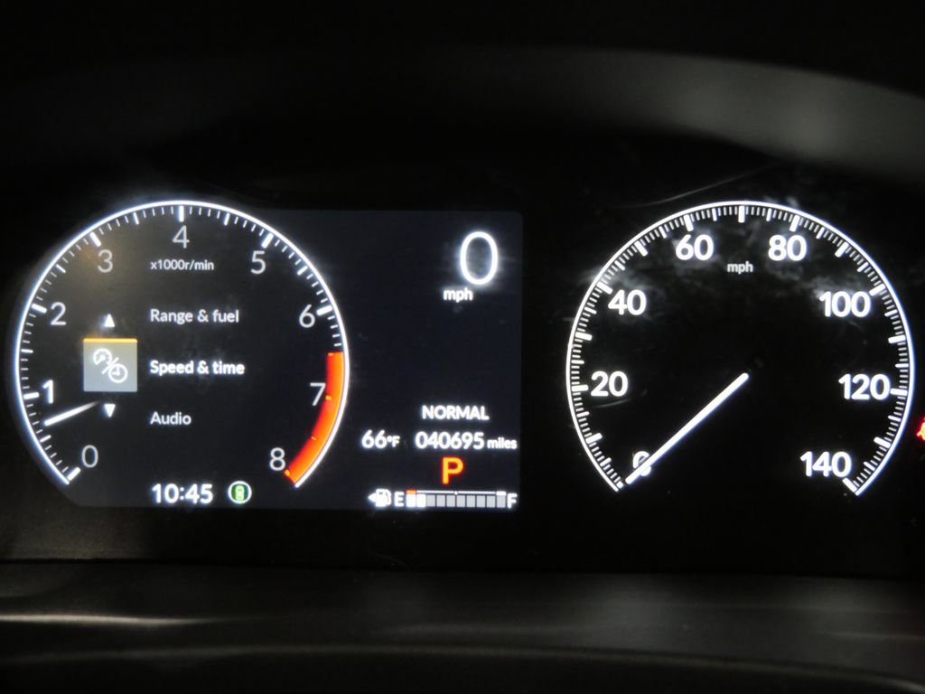 Used 2025 Honda Pilot Touring image 16