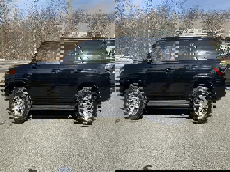 Used 2016 Toyota 4Runner Trail Premium image 8