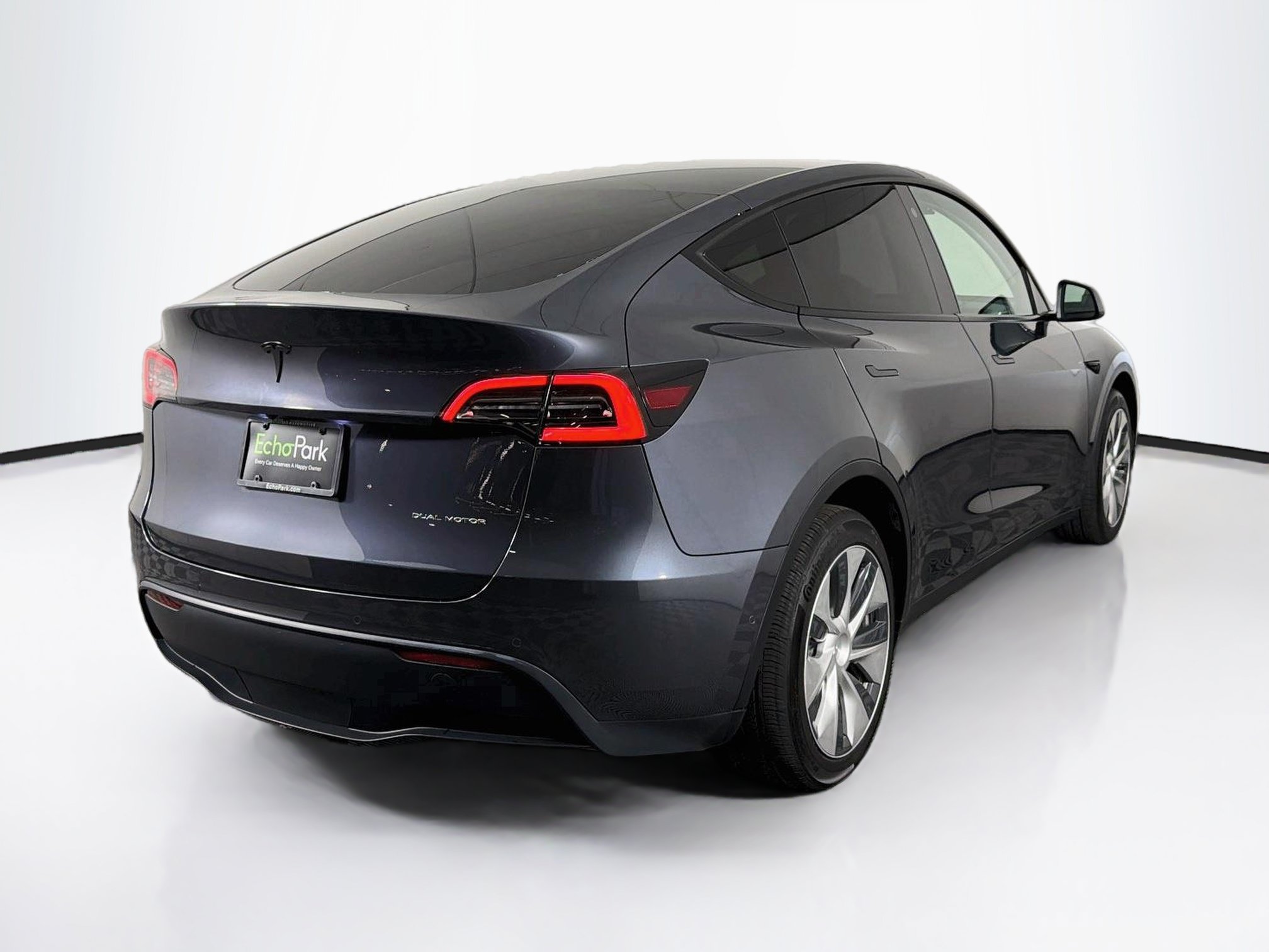 Used 2022 Tesla Model Y Long Range AWD/4WD image 9
