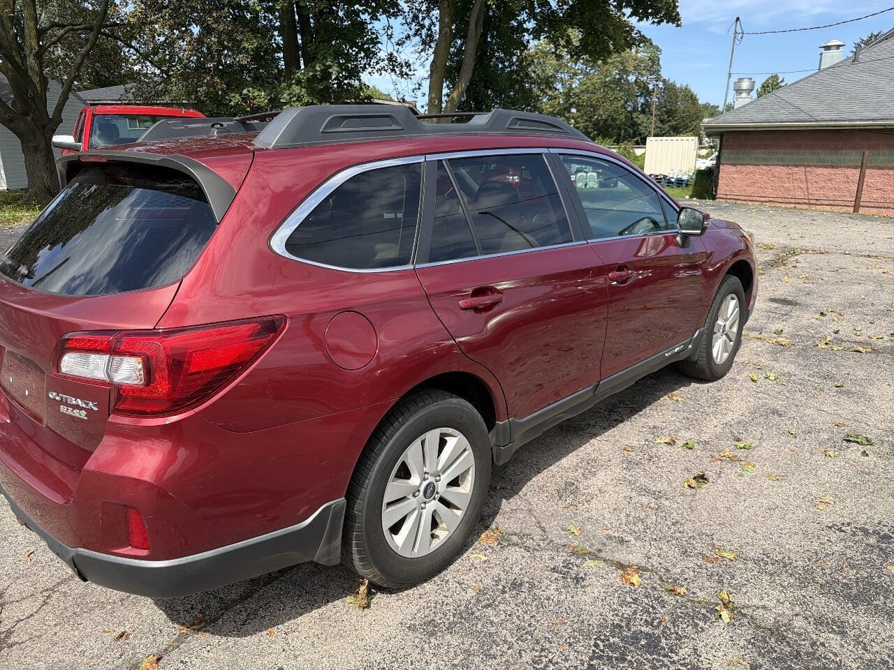 Used 2015 Subaru Outback 2.5i Premium AWD/4WD image 8