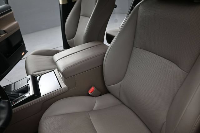 Used 2023 Lexus GX 460 Premium AWD/4WD image 14