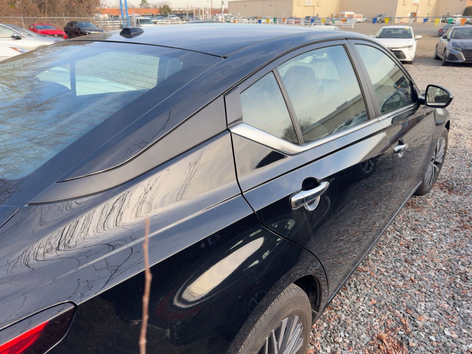 Used 2025 Nissan Altima 2.5 SV image 6