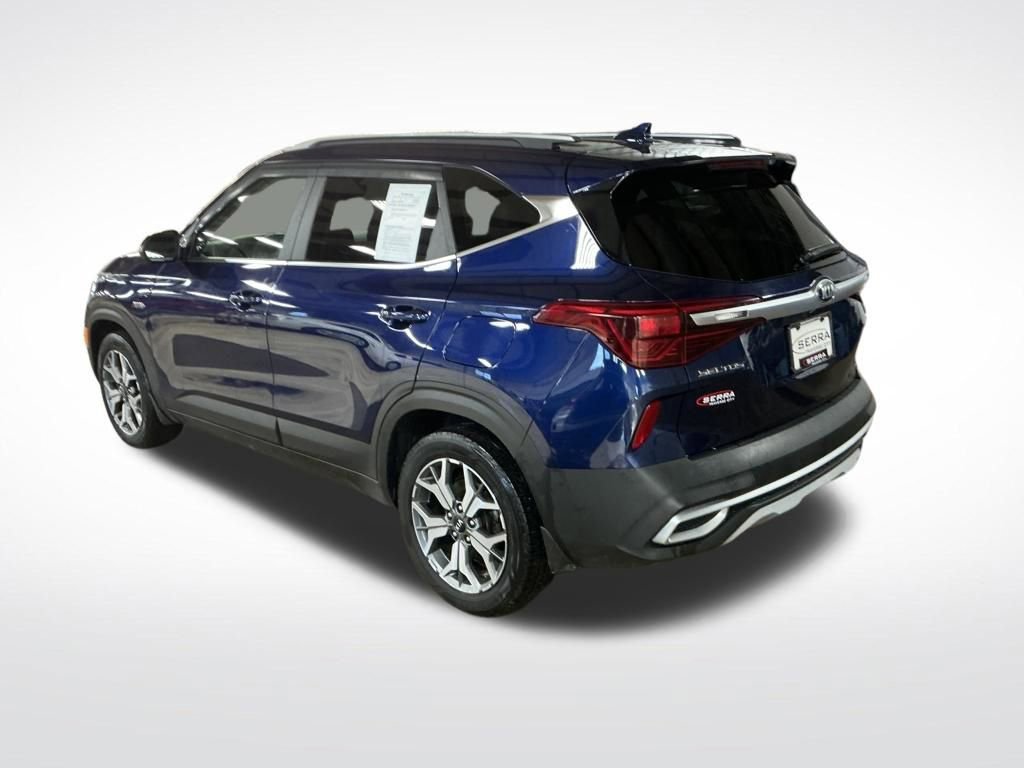 Used 2021 Kia Seltos EX image 3