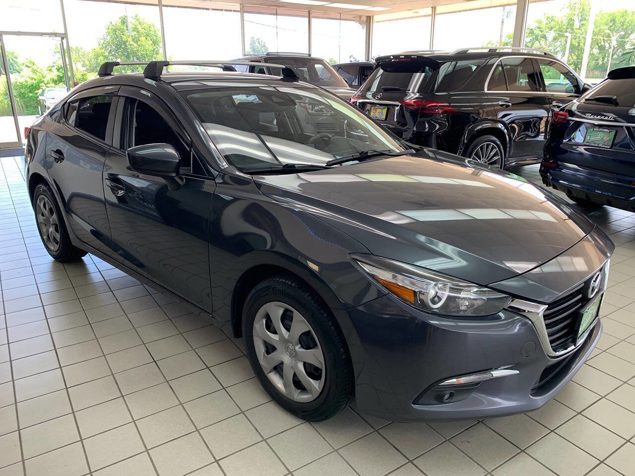 Used 2018 MAZDA MAZDA3 Sport FWD image 4