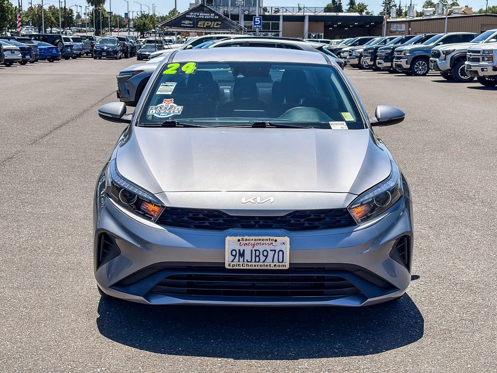 Used 2024 Kia Forte LXS w/ LXS Technology Package FWD image 6