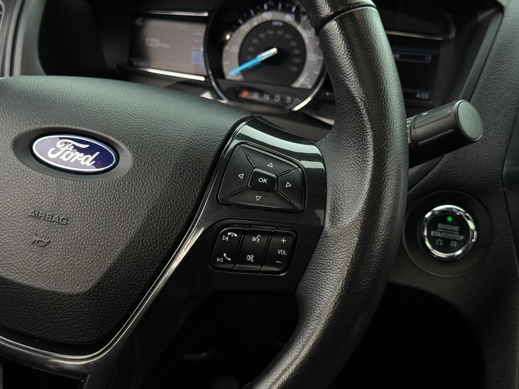 Used 2019 Ford Explorer XLT w/ Equipment Group 202A AWD/4WD image 10
