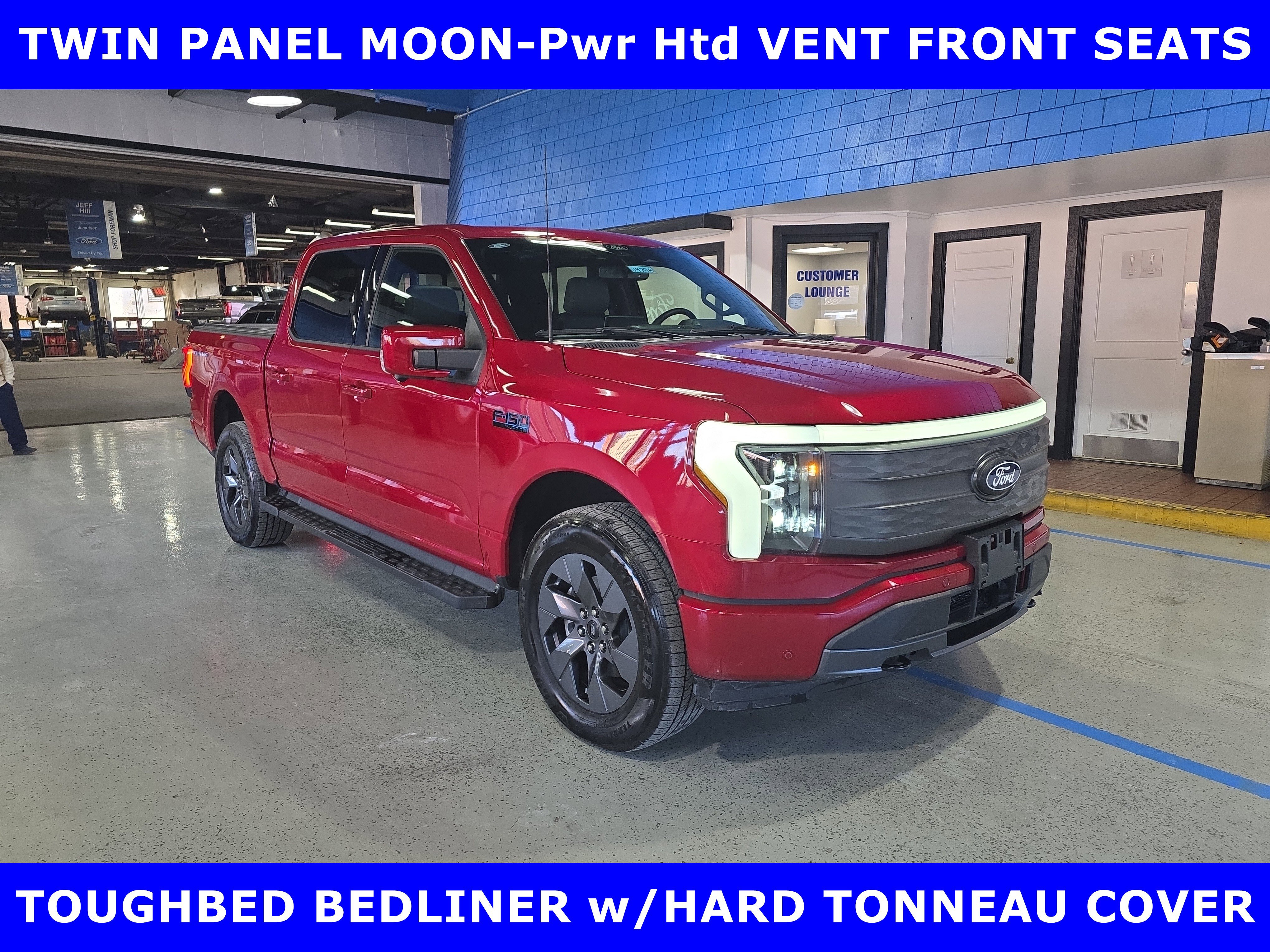 Used 2025 Ford F150 Lightning Lariat image 2