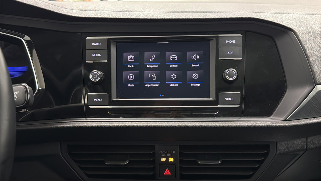 Certified 2024 Volkswagen Jetta SE FWD image 13