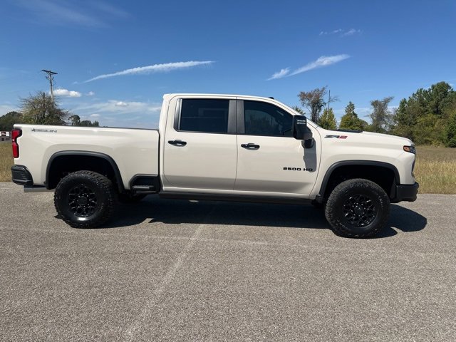 New 2026 Chevrolet Silverado 2500 ZR2 w/ ZR2 Bison Edition image 3