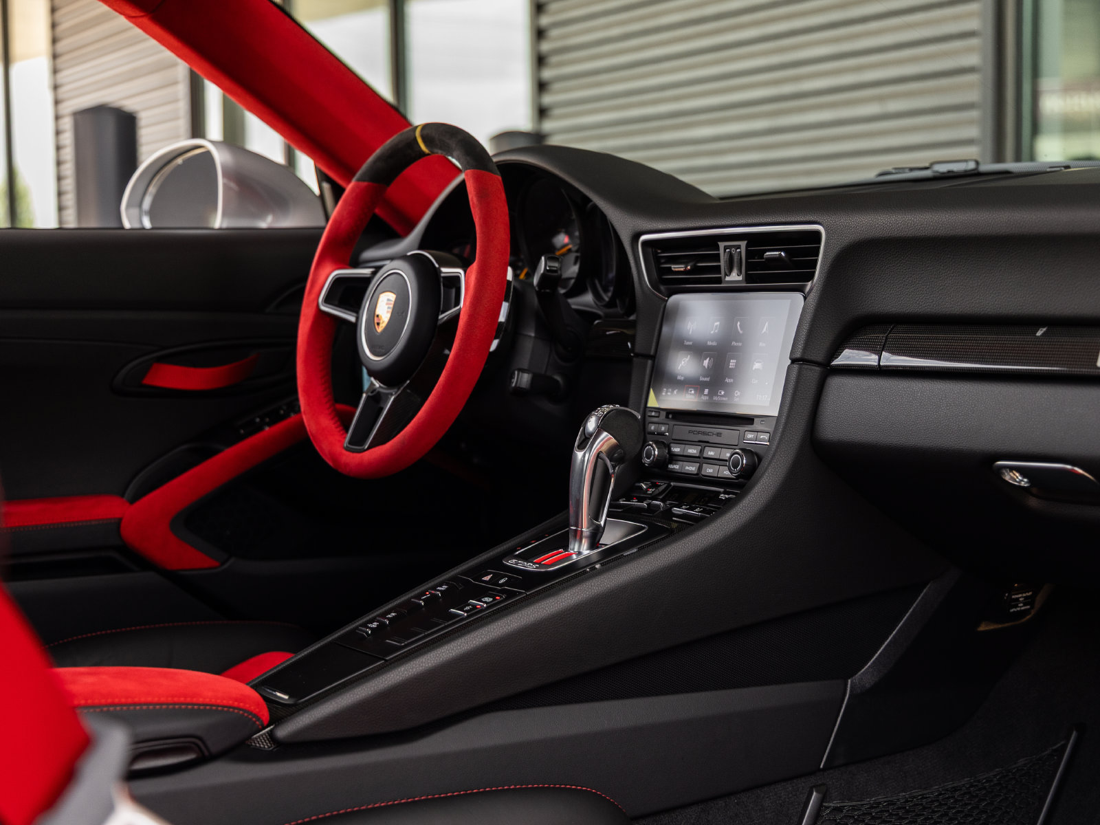 Certified 2018 Porsche 911 GT2 RS RWD image 60