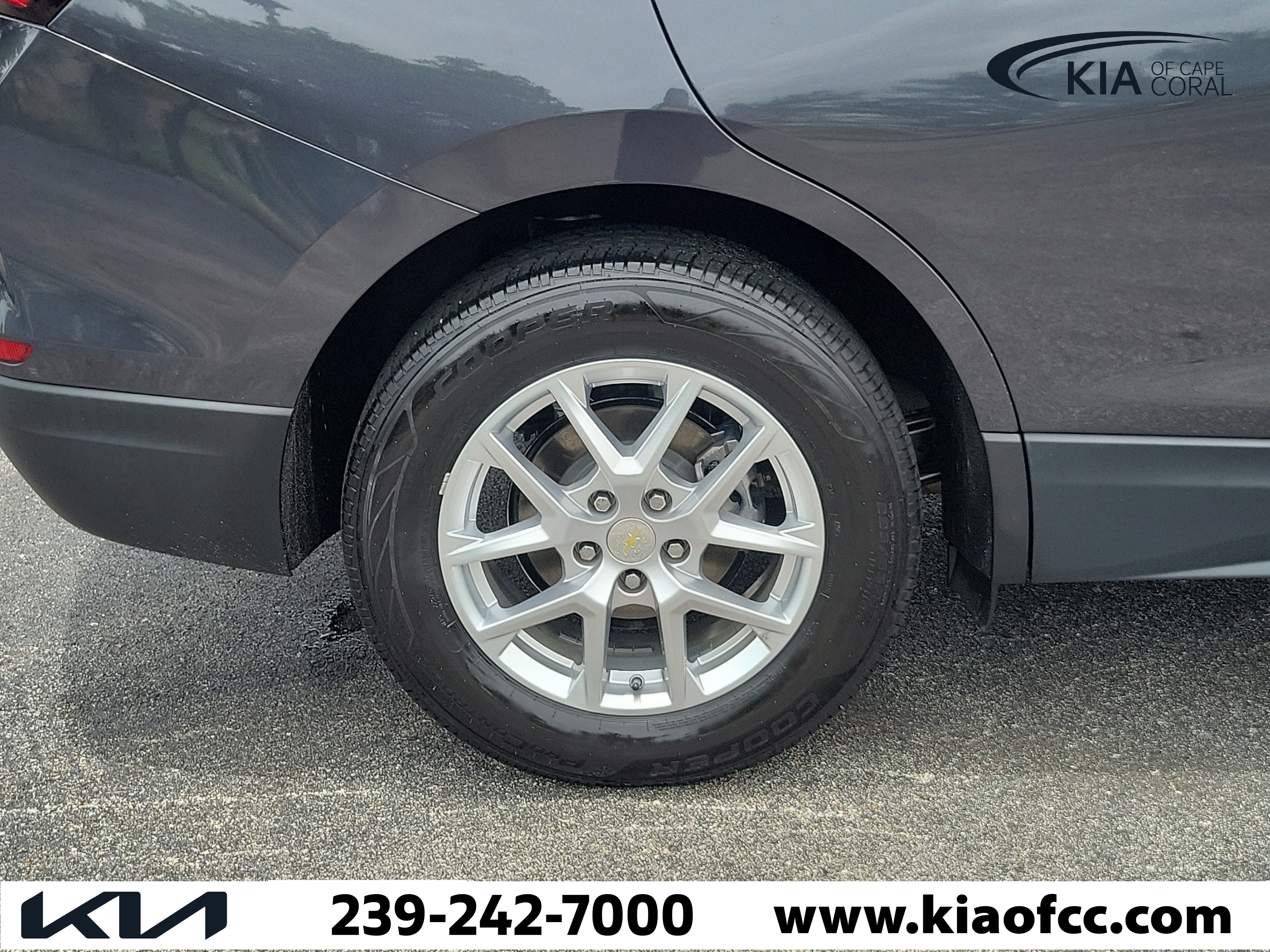 Used 2022 Chevrolet Equinox LS FWD image 9