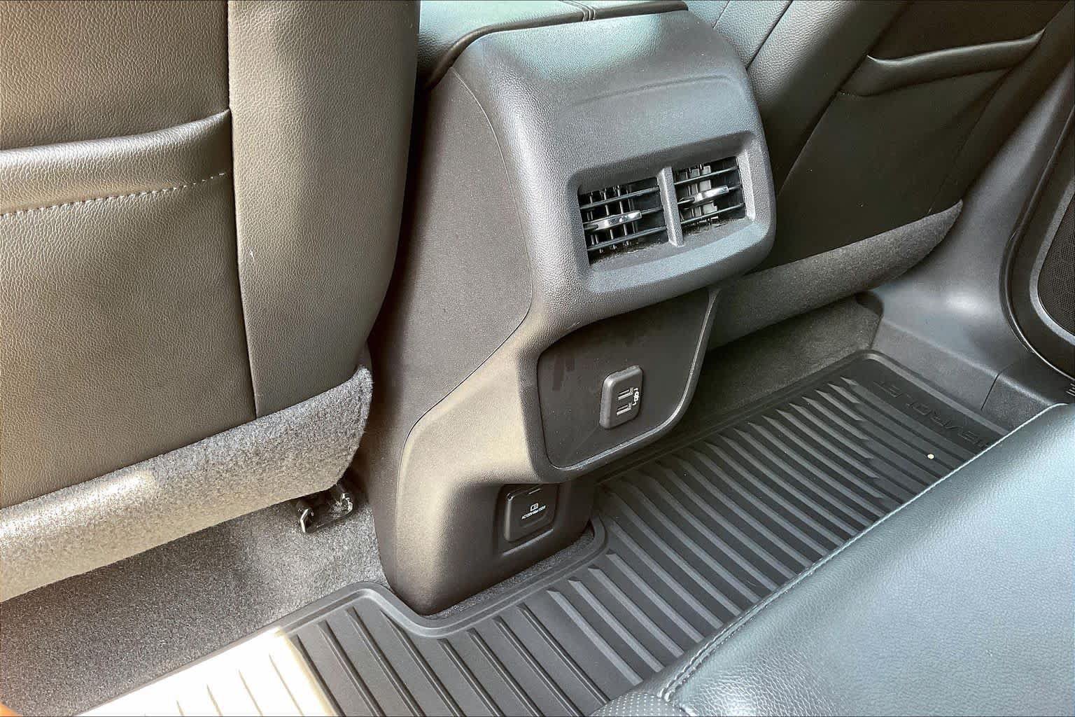 Used 2023 Chevrolet Equinox Premier w/ Redline Edition FWD image 33