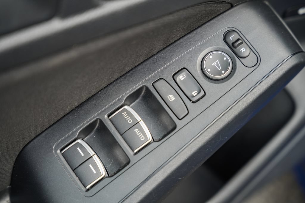 Certified 2023 Honda Civic LX image 31