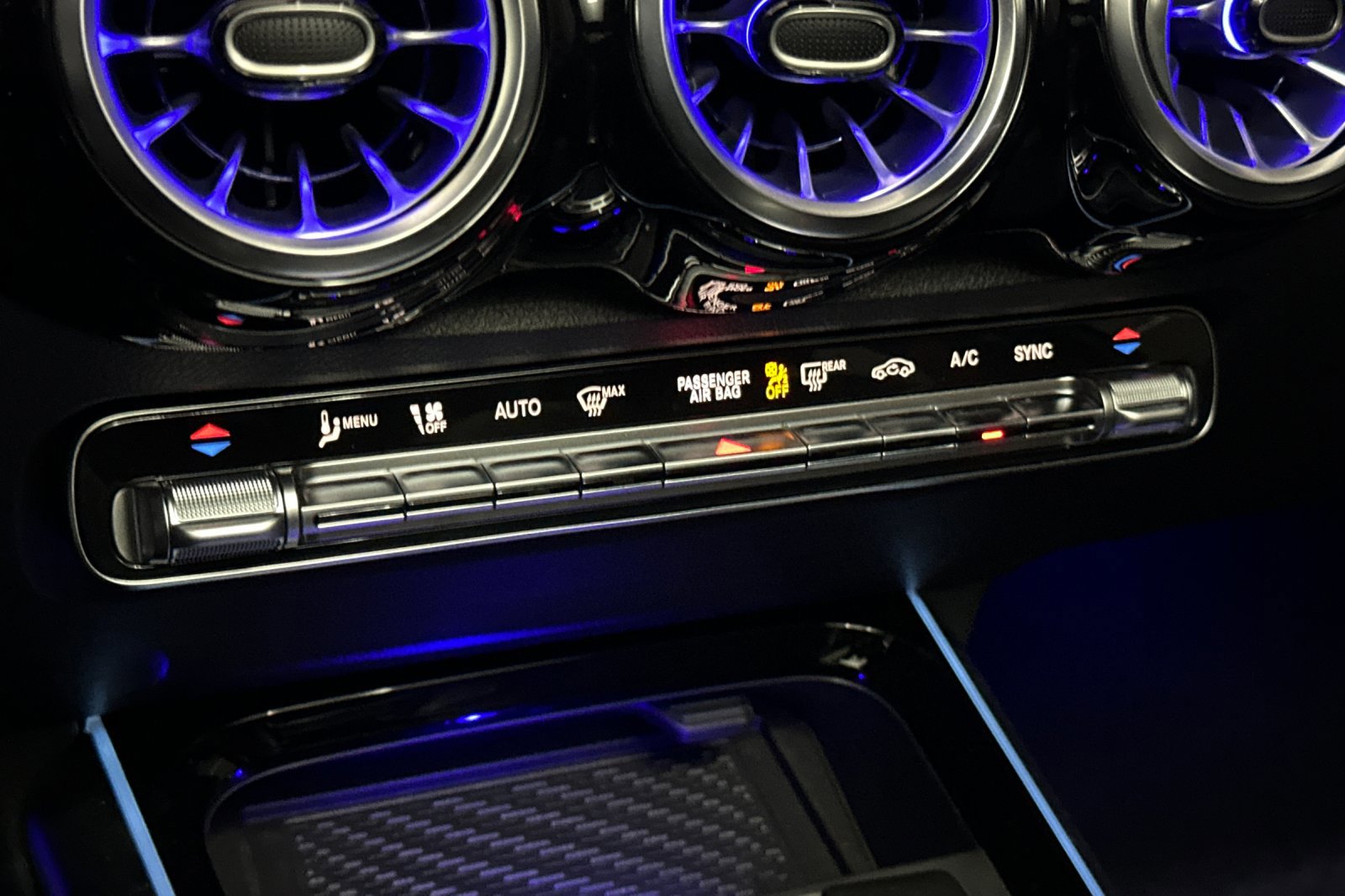 New 2025 Mercedes-Benz GLB 35 AMG 4MATIC image 23