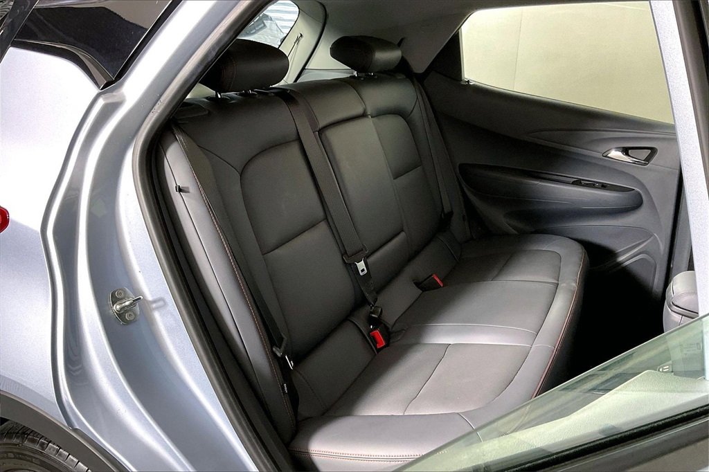 Used 2018 Chevrolet Bolt Premier w/ Driver Confidence II Package image 44