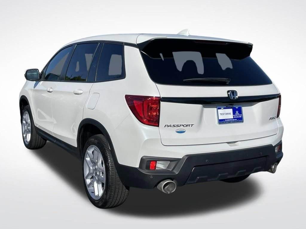 Certified 2025 Honda Passport EX-L image 4