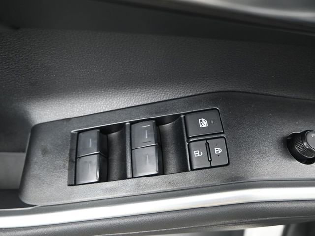 Used 2026 Toyota Highlander XLE image 11