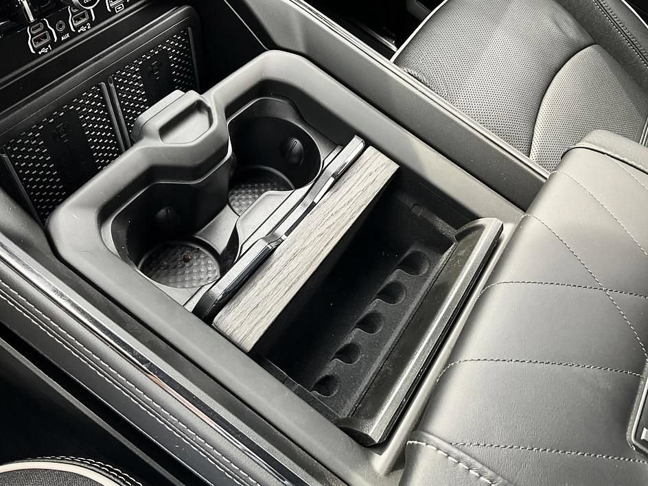 New 2026 RAM 3500 Limited AWD/4WD image 28
