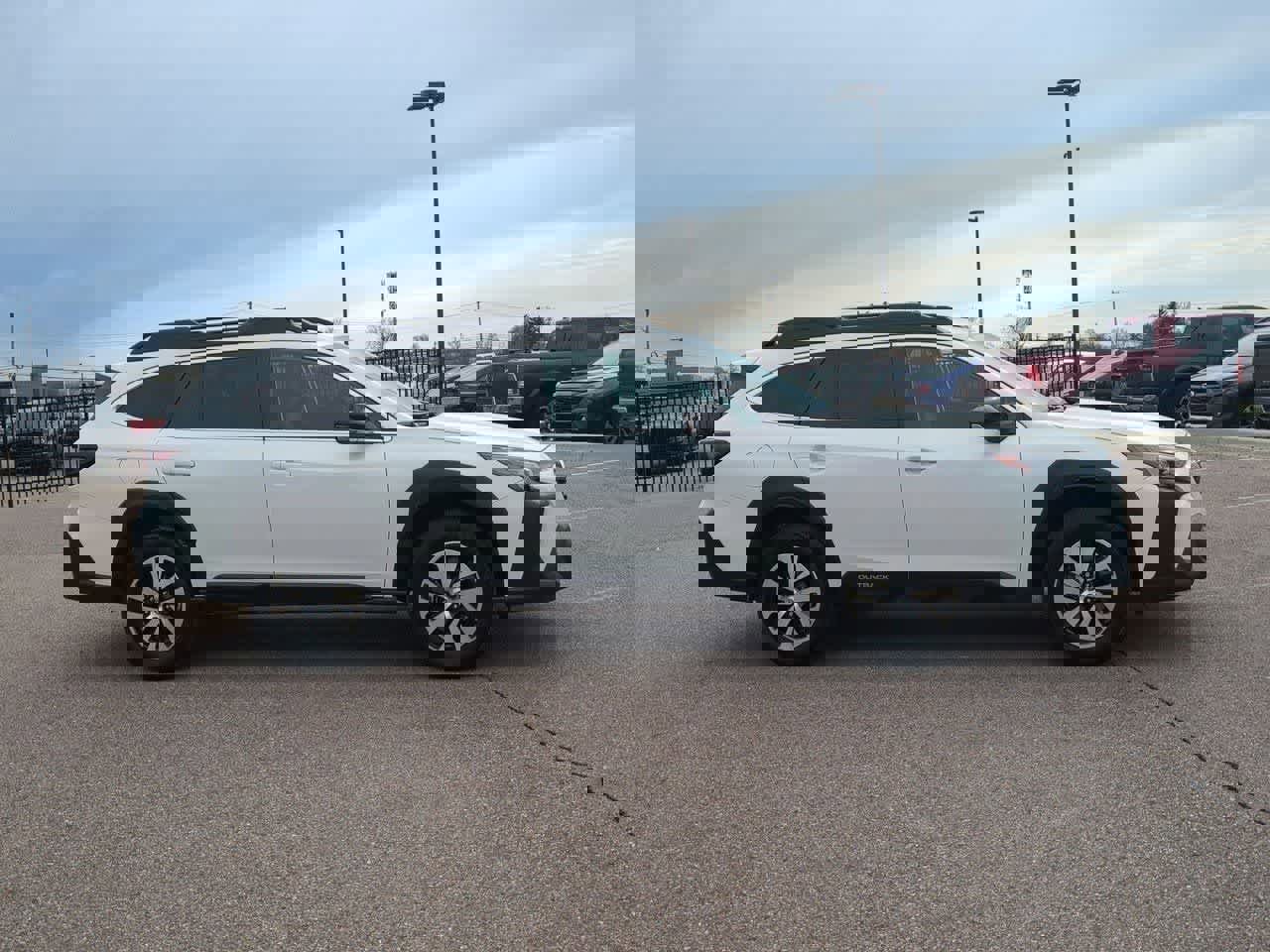 Used 2023 Subaru Outback Premium image 7