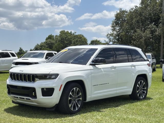 Used 2022 Jeep Grand Cherokee Overland AWD/4WD image 13