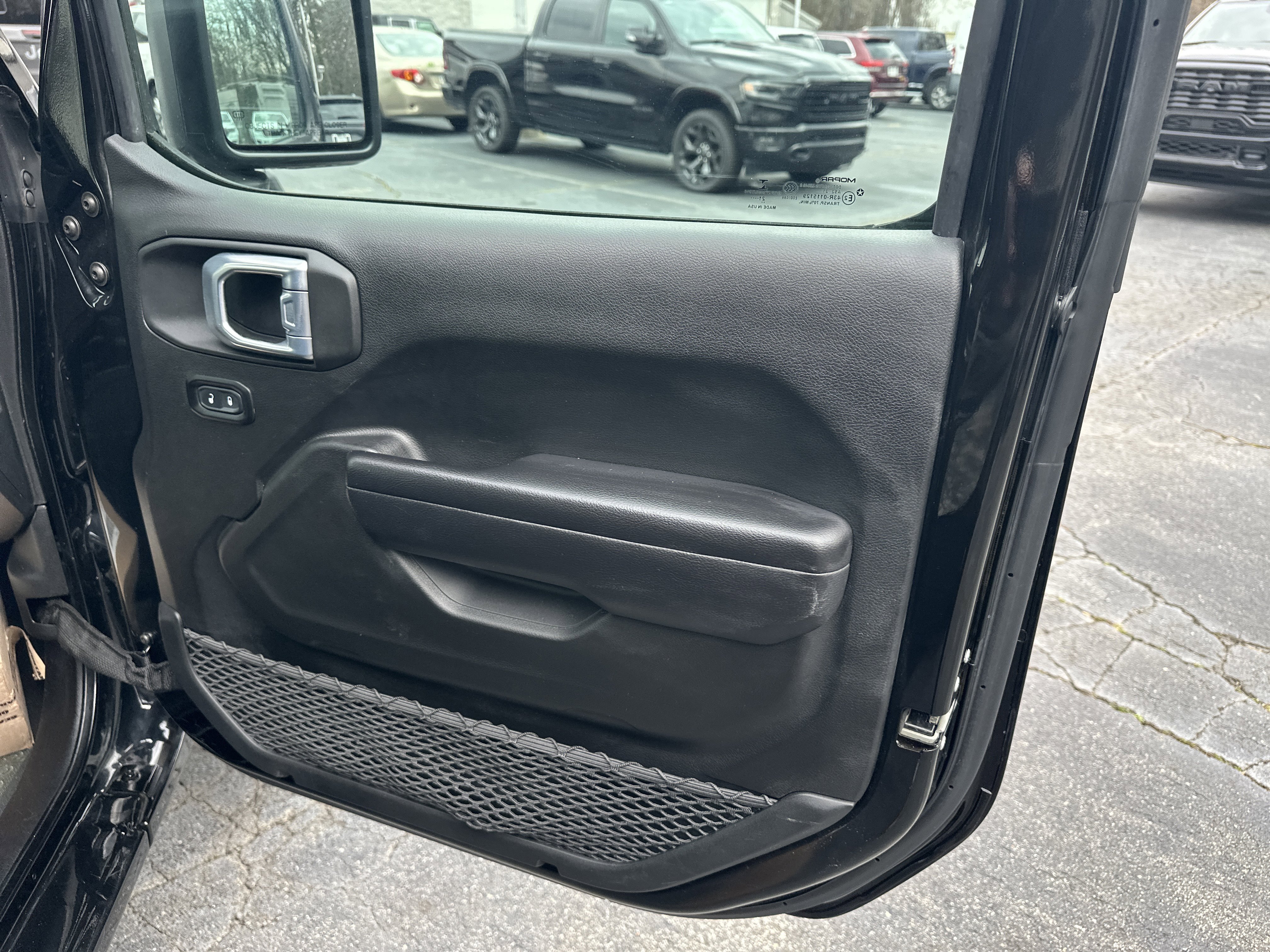 Used 2021 Jeep Gladiator Sport image 17