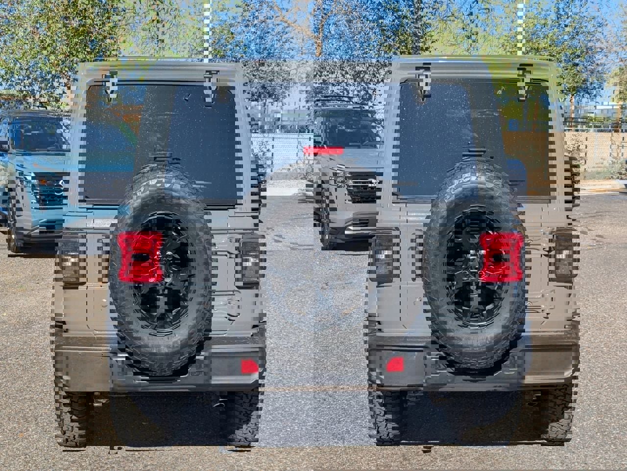 Used 2019 Jeep Wrangler Unlimited Sahara image 5