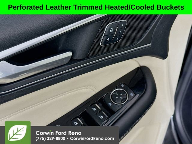 Used 2015 Ford Edge Titanium w/ Equipment Group 301A image 17