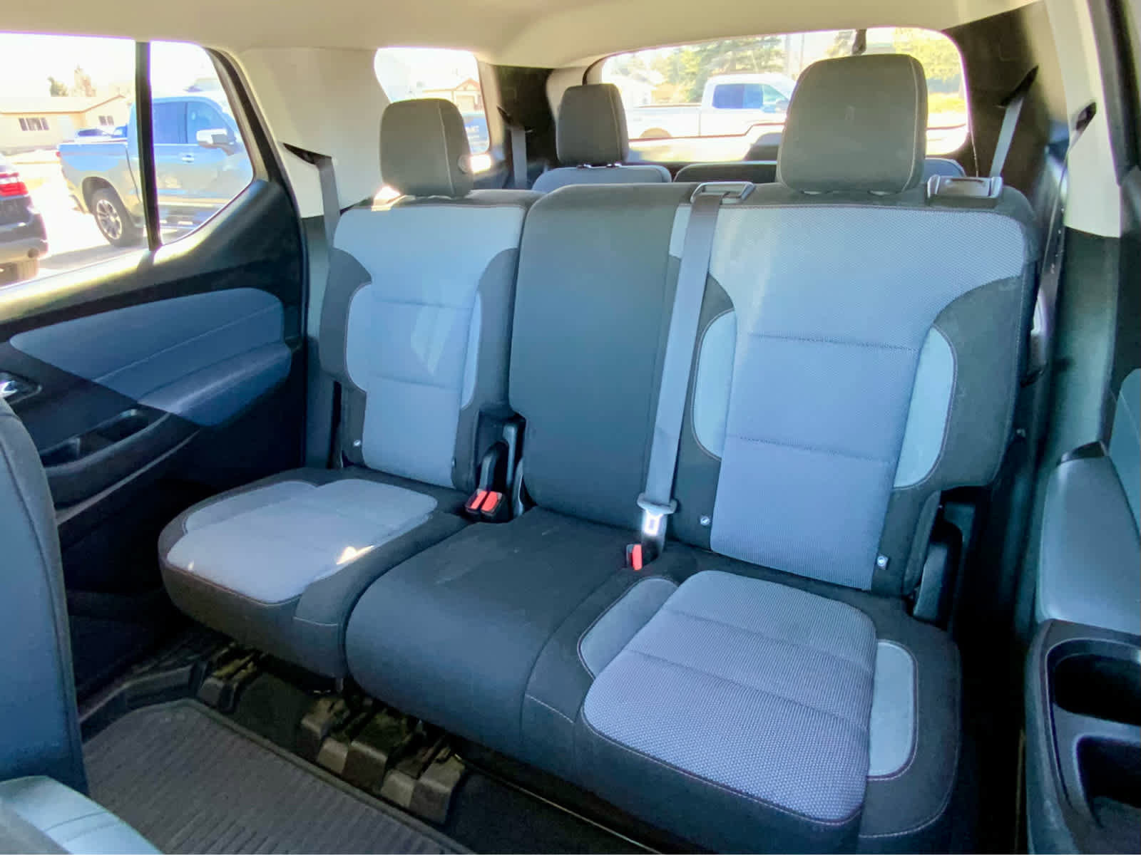 Used 2018 Chevrolet Traverse LT image 25