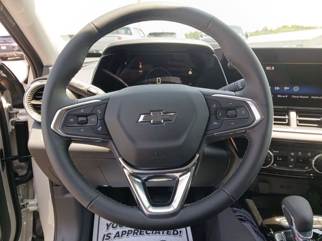 New 2026 Chevrolet Trax ACTIV w/ Driver Confidence Package FWD image 16
