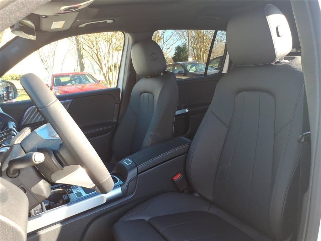 New 2026 Mercedes-Benz GLB 250 4MATIC image 10