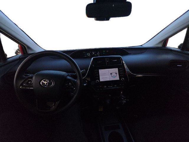 Used 2020 Toyota Prius L Eco w/ Carpet Mat Package FWD image 12