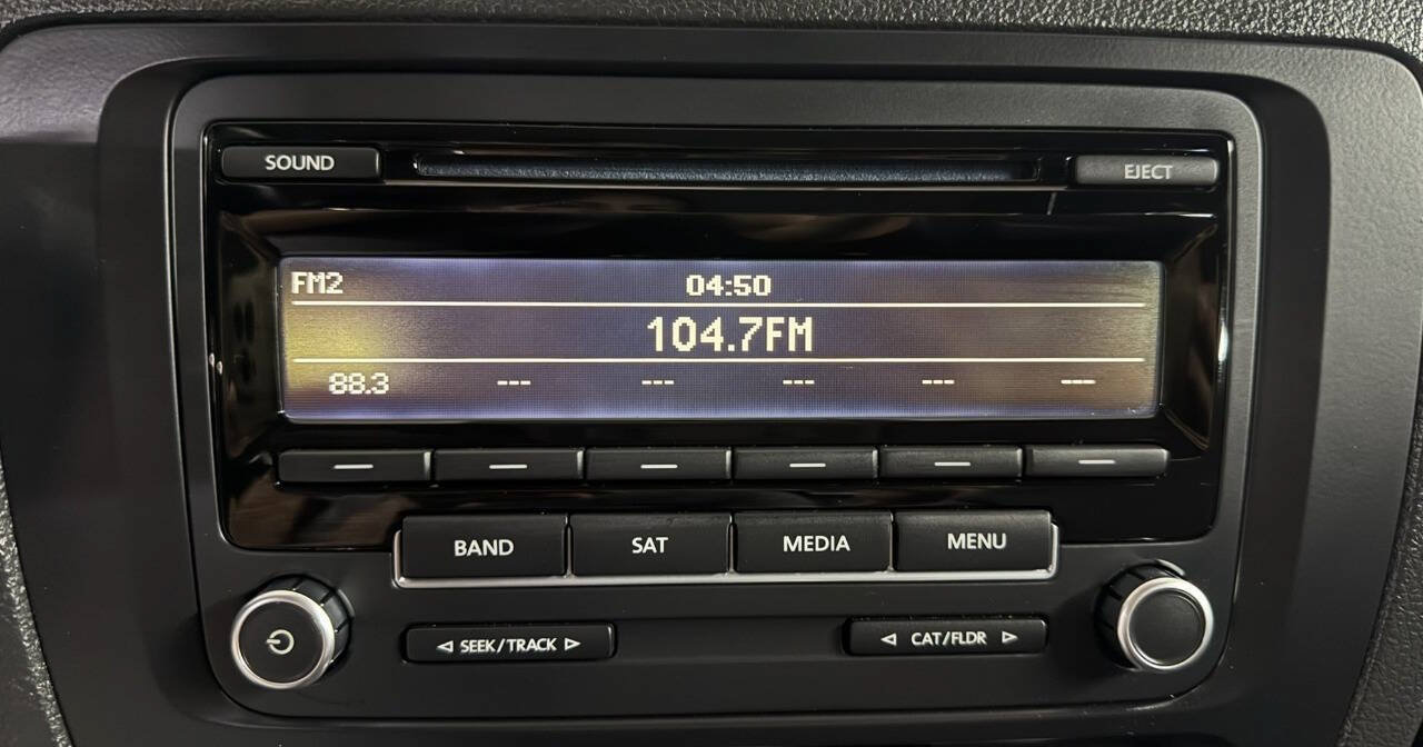 Used 2012 Volkswagen Jetta SE FWD image 15