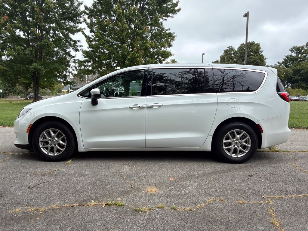 Used 2023 Chrysler Voyager LX FWD image 37