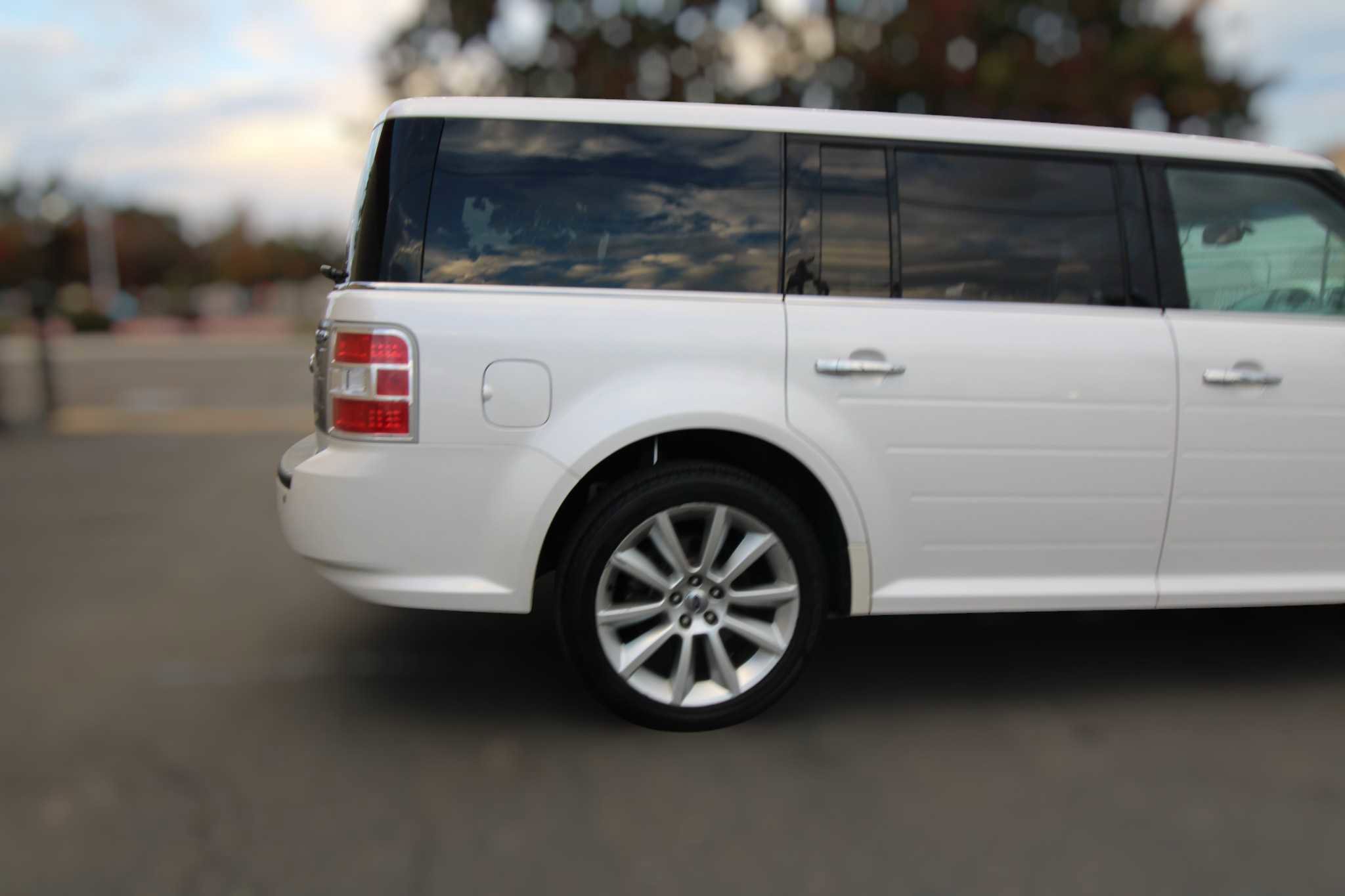 Used 2010 Ford Flex Limited image 7