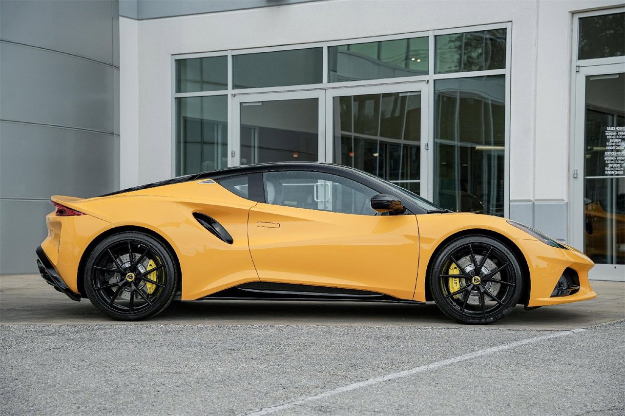 New 2025 Lotus Emira image 7