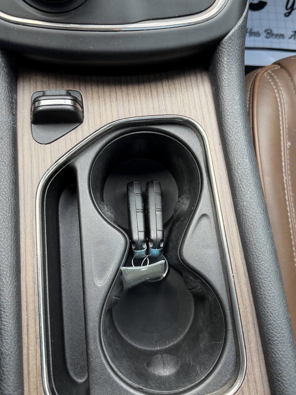 Used 2017 Chrysler 200 C w/ Premium Group image 16