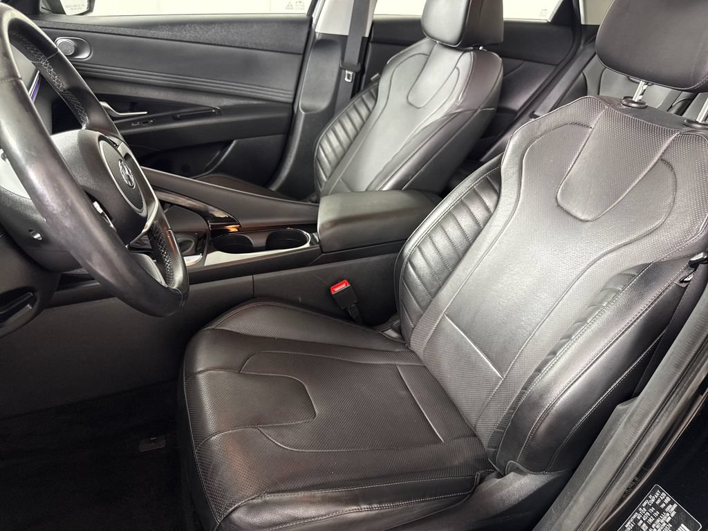 Used 2023 Hyundai Elantra Limited FWD image 13